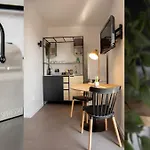 No11 Modern In With Ac And Parking Bratislava