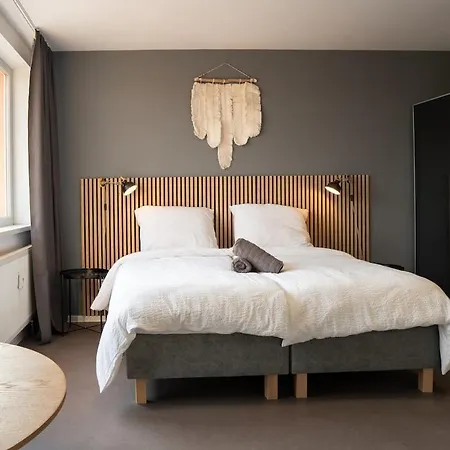 No11 Modern In With Ac And Parking Apartment