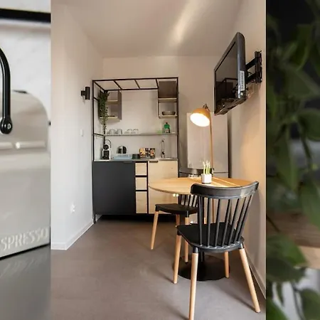 No11 Modern In With Ac And Parking Pressburg