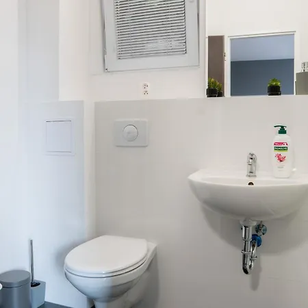 No11 Modern In With Ac And Parking Apartment Pressburg