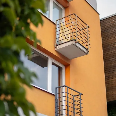 아파트 No11 Modern In With Ac And Parking